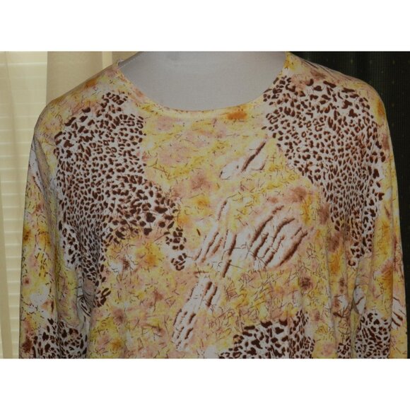 Joseph A, size 2X stretch blend artsy animal print top plus size women's - Picture 3 of 6